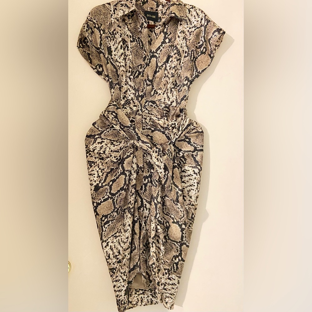 DO+ BE SNAKE PRINT DRESS
